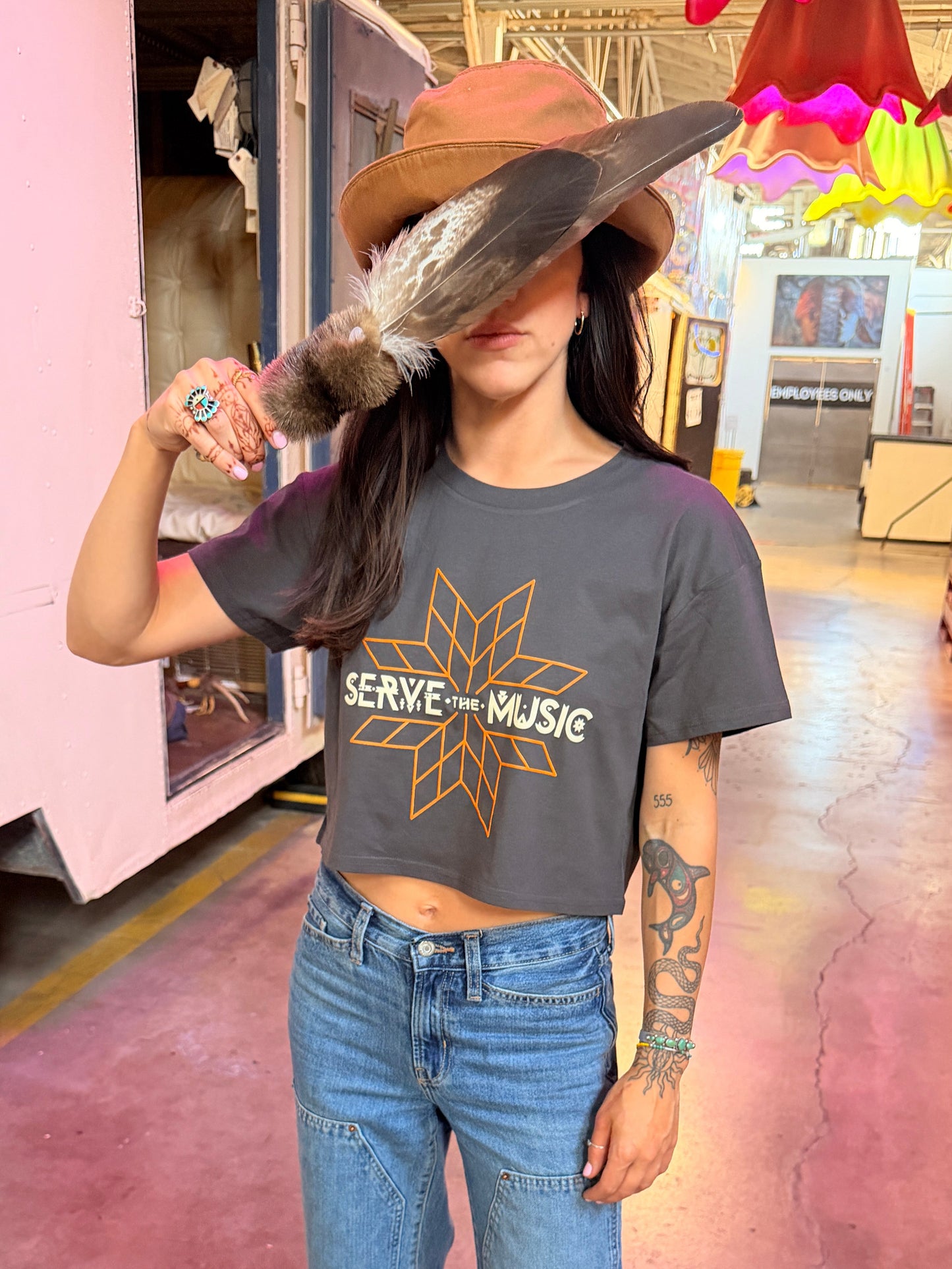 SERVE THE MUSIC CROP TEE